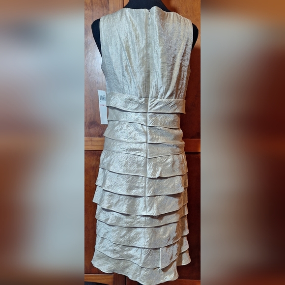 🍾NWT LONDON TIMES sleeveless midi dress. Size 10 - Picture 4 of 8